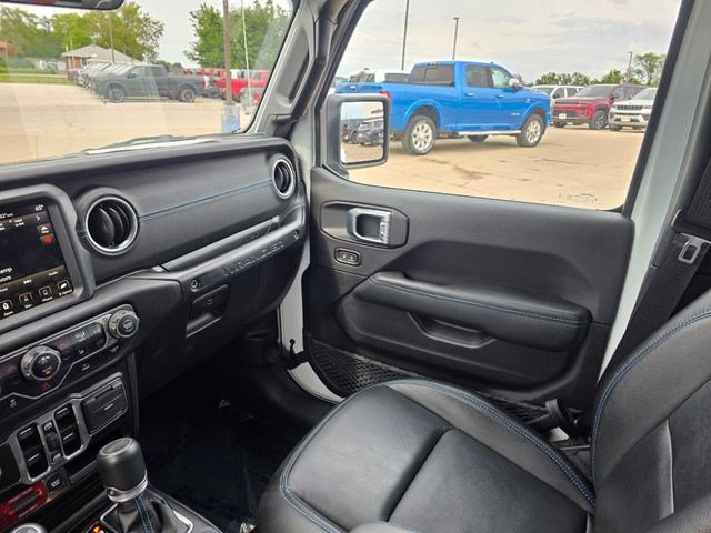 Used 2023 Jeep Wrangler Unlimited Rubicon 4xe w/ Cold Weather Group AWD/4WD image 41