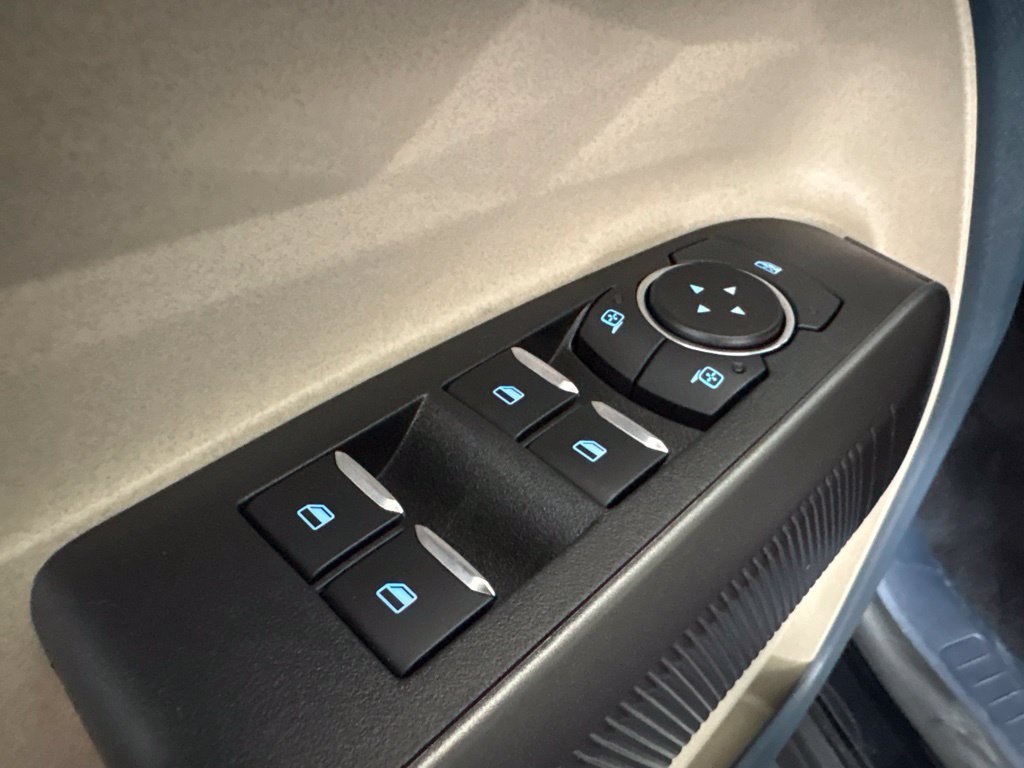 Used 2025 Ford Maverick Lariat AWD/4WD image 19