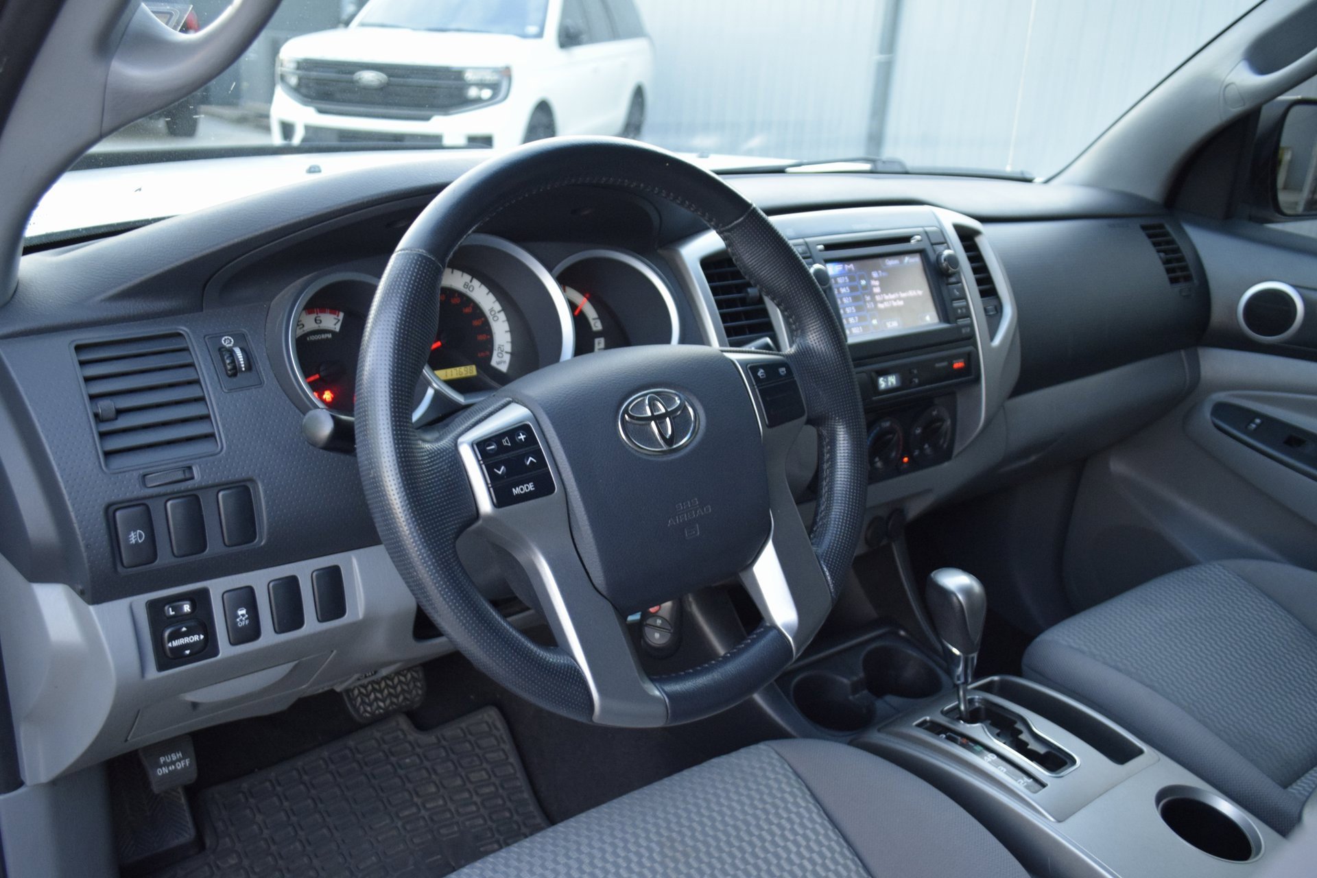Used 2013 Toyota Tacoma PreRunner image 18