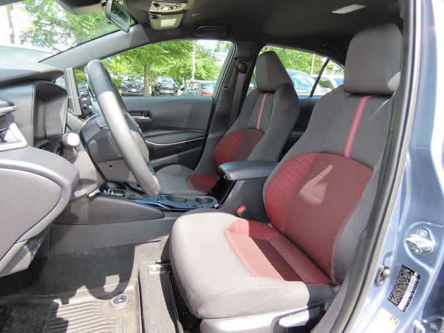 Used 2025 Toyota Corolla SE w/ Convenience Package FWD image 12