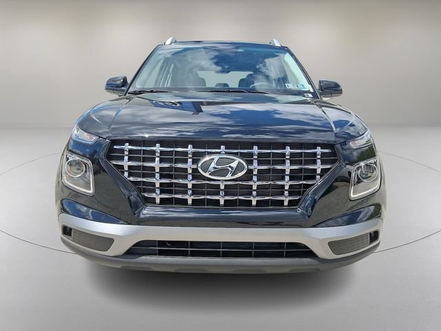 New 2026 Hyundai Venue SEL FWD image 2