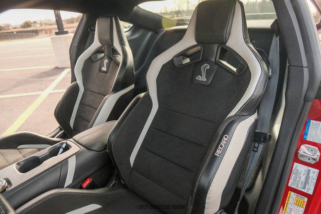 Used 2020 Ford Mustang Shelby GT500 w/ Carbon Fiber Track Pack image 25