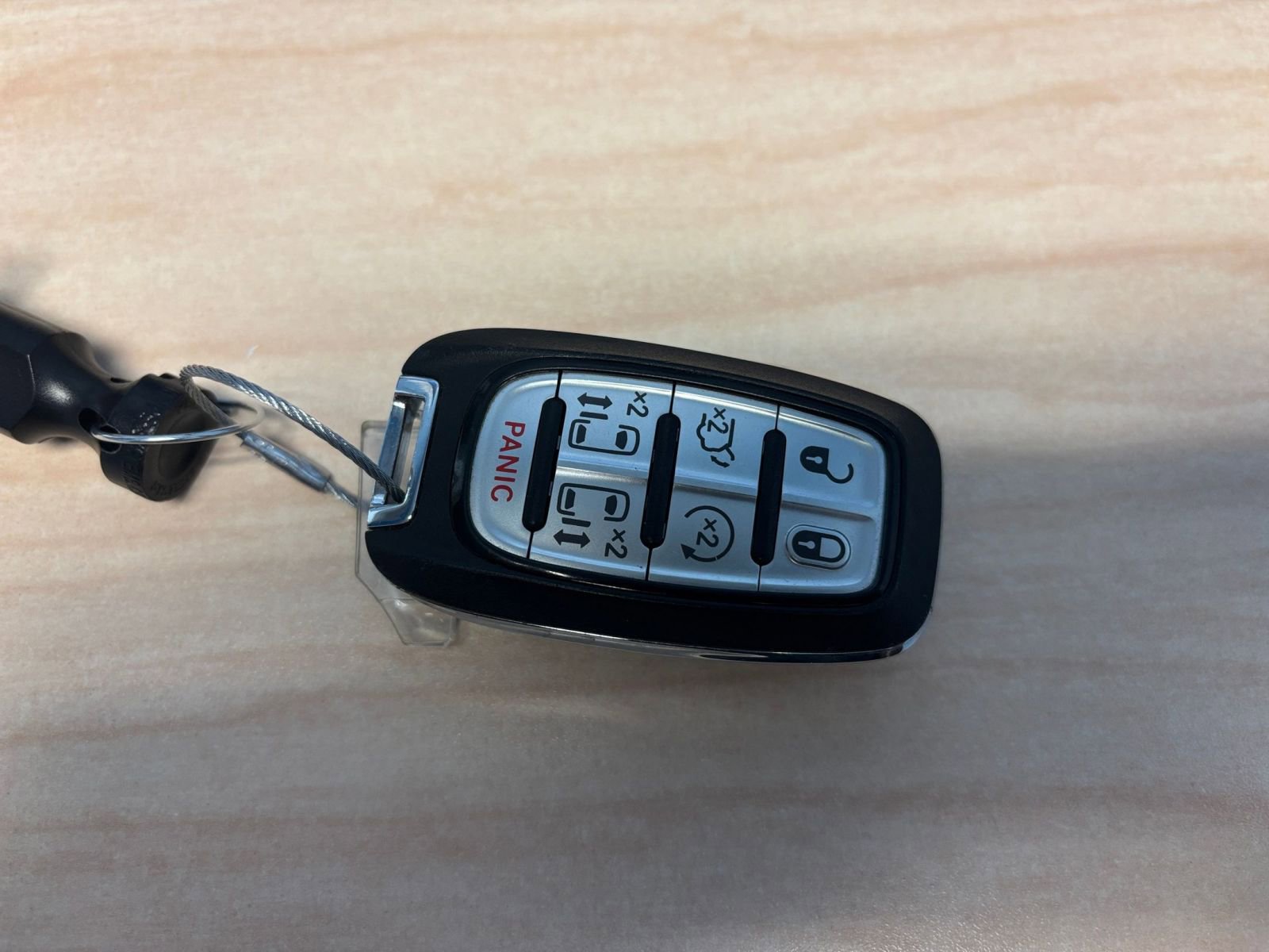 Used 2025 Chrysler Pacifica Select image 21