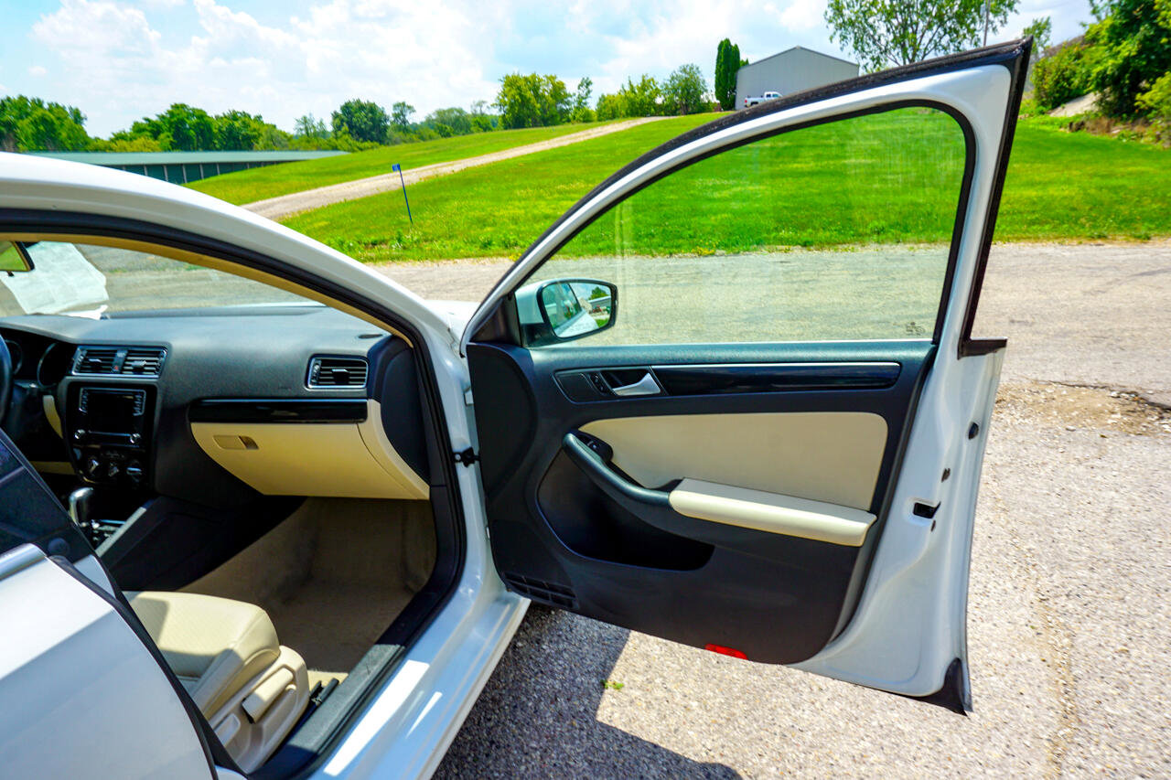 Used 2016 Volkswagen Jetta SEL w/ Lighting Package image 23