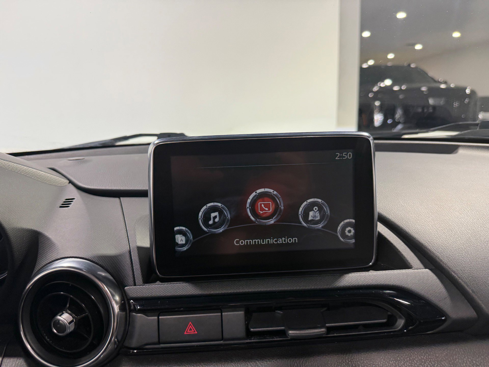 Used 2017 MAZDA MX-5 Miata RF Grand Touring RWD image 38