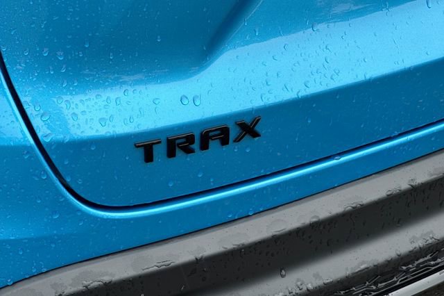 Used 2025 Chevrolet Trax RS w/ Sunroof Package FWD image 49
