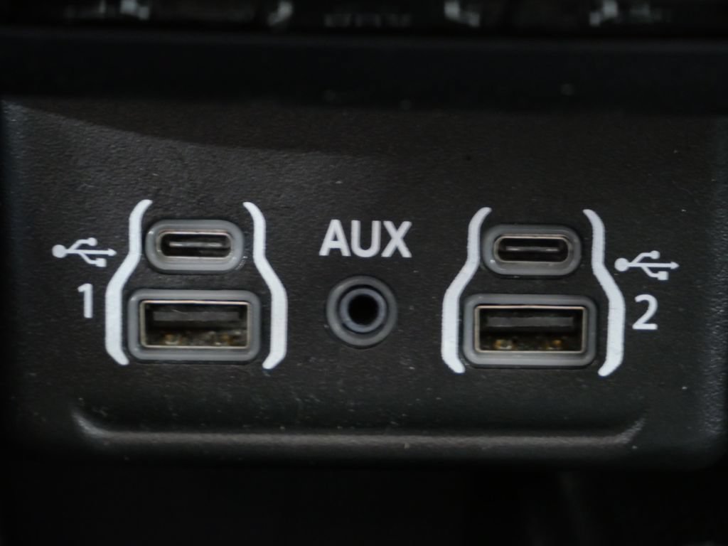 Used 2023 Dodge Durango R/T w/ Tow 'N Go Package AWD/4WD image 22