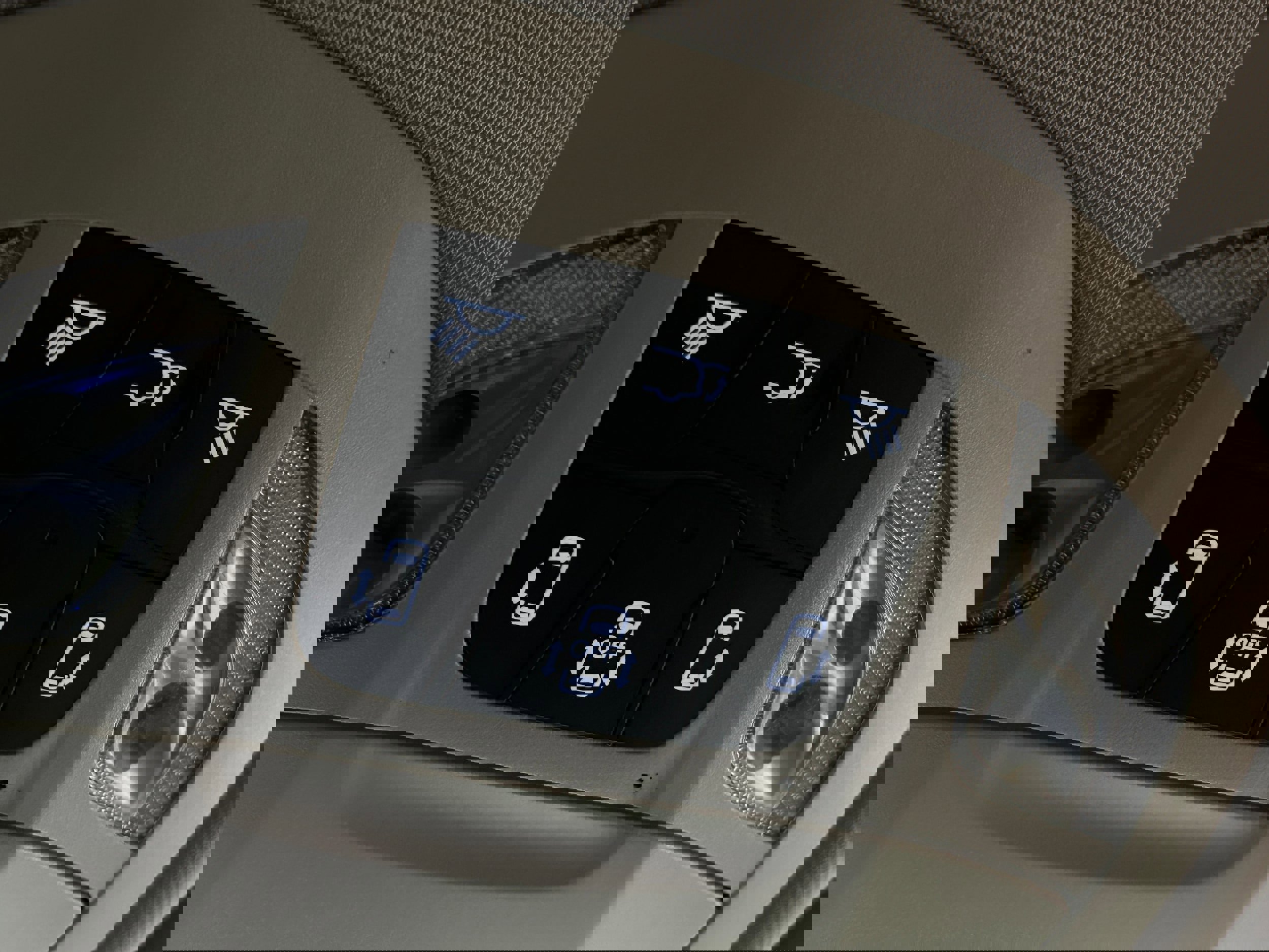 Used 2022 Chrysler Pacifica Touring-L image 25