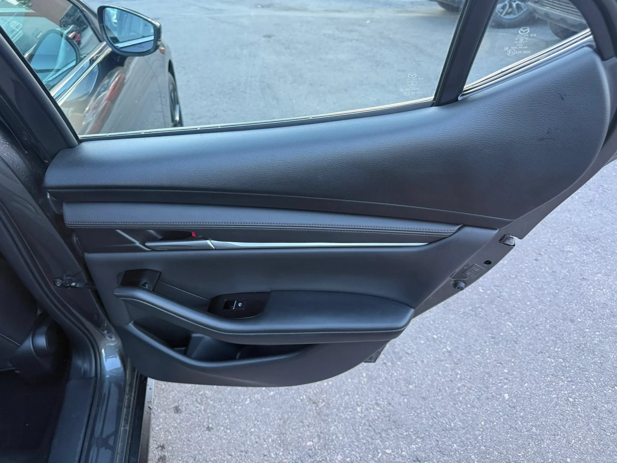 Used 2024 MAZDA MAZDA3 s FWD image 13