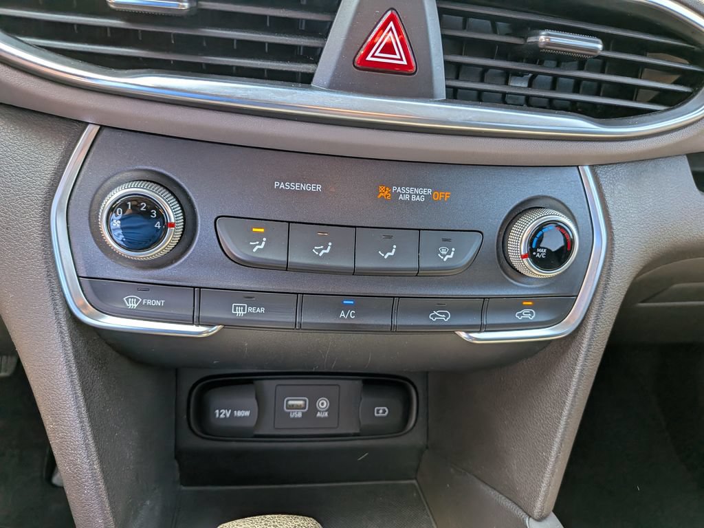 Used 2019 Hyundai Santa Fe SE AWD/4WD image 18
