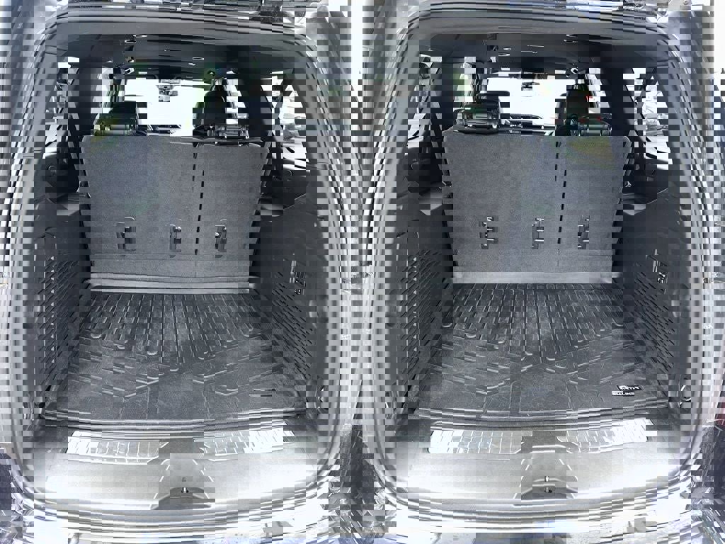 Used 2022 GMC Yukon XL Denali image 32