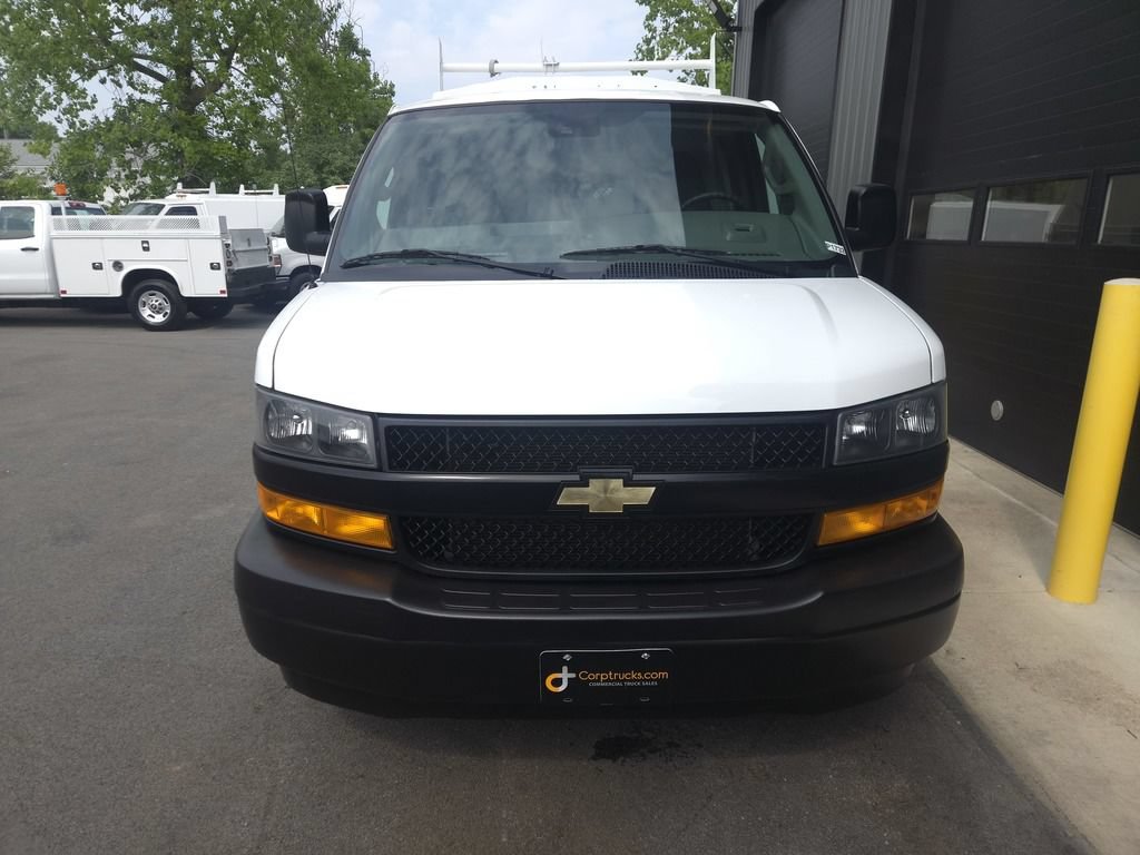 Used 2019 Chevrolet Express 3500 RWD image 9