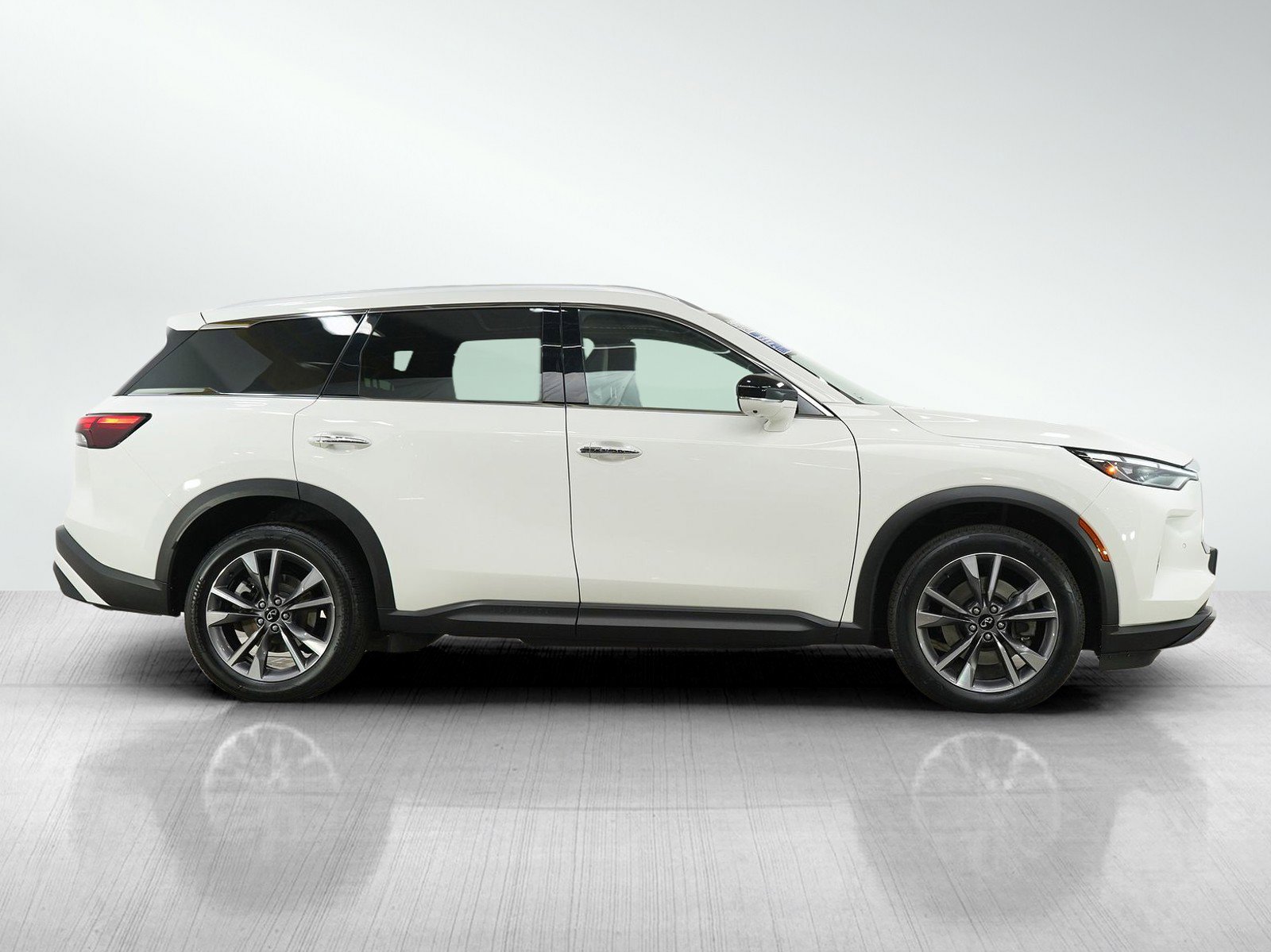 Used 2024 INFINITI QX60 Luxe AWD/4WD image 6