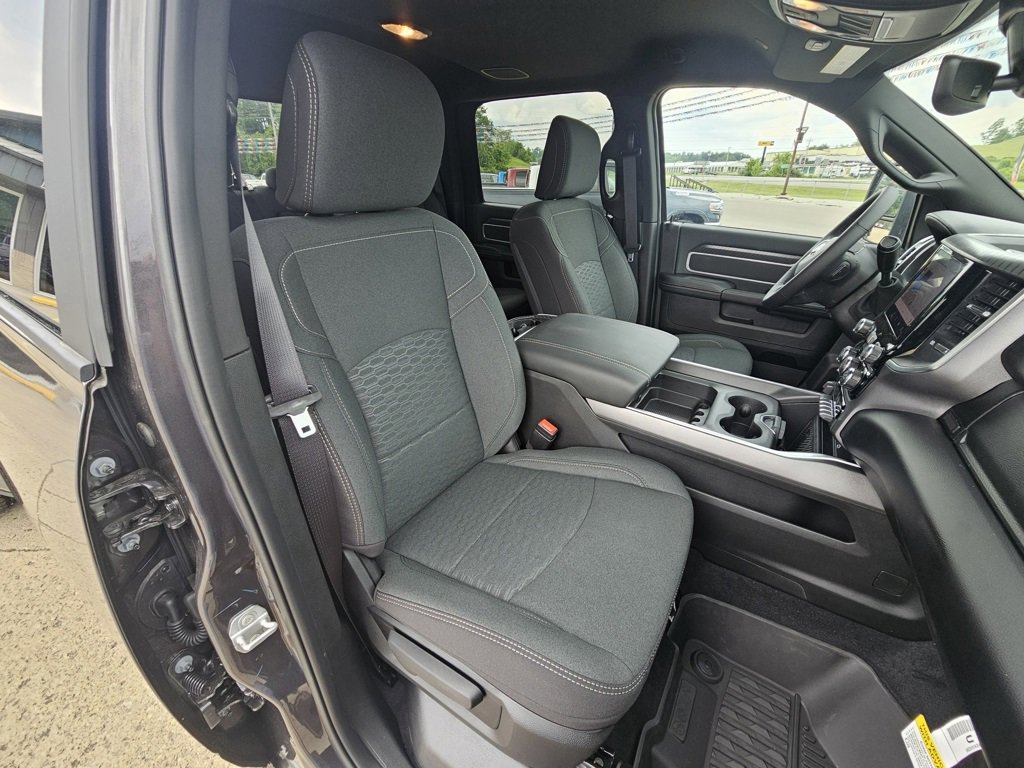 New 2025 RAM 3500 Big Horn image 24
