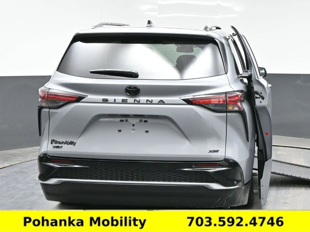 Used 2026 Toyota Sienna XSE image 19