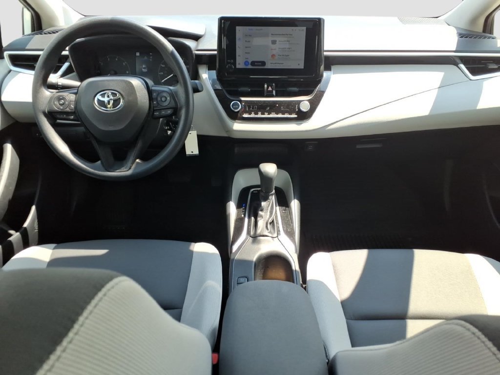 Used 2024 Toyota Corolla LE FWD image 11