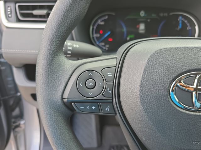 Used 2025 Toyota RAV4 LE image 16