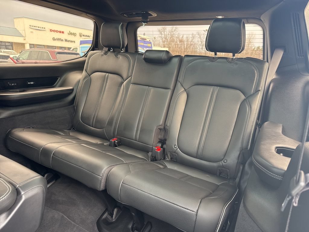 Used 2024 Jeep Grand Wagoneer Series II Obsidian w/ Quick Order Packagew 28T AWD/4WD image 14