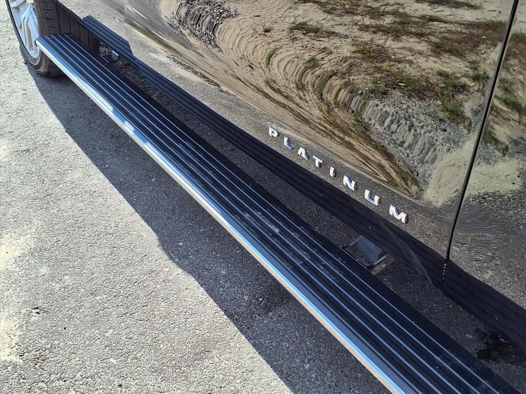 Used 2023 Ford Expedition Max Platinum image 11
