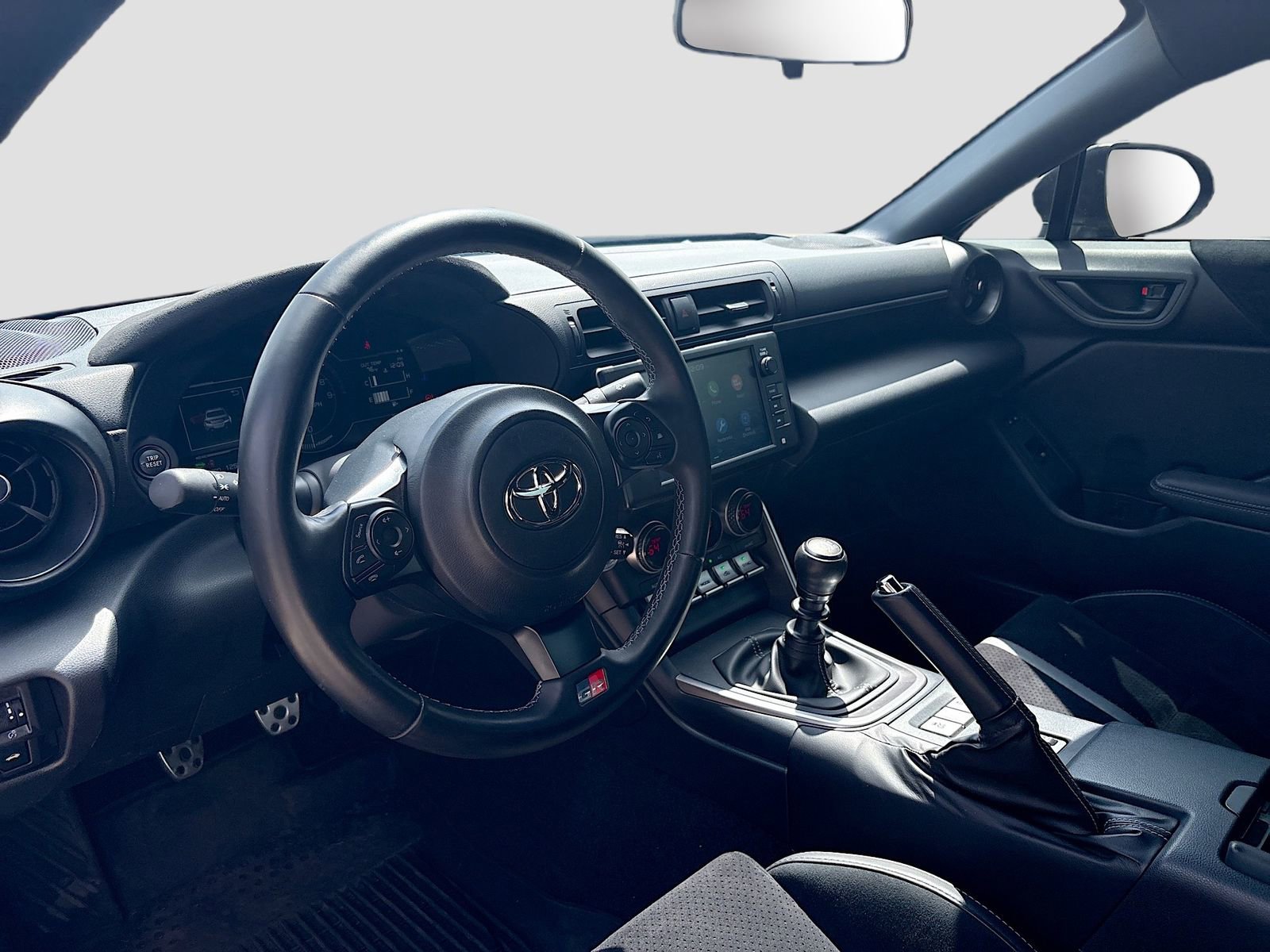 Used 2024 Toyota GR86 Premium RWD image 9