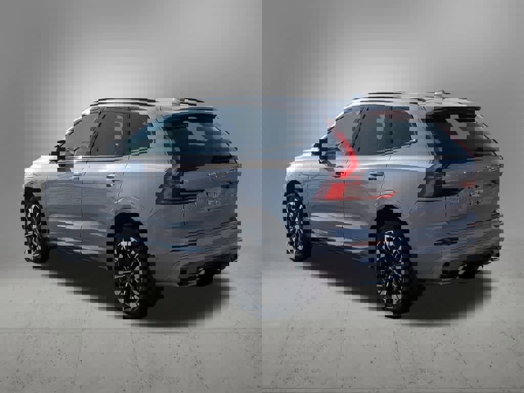 New 2026 Volvo XC60 B5 Plus w/ Protection Package Premier image 4