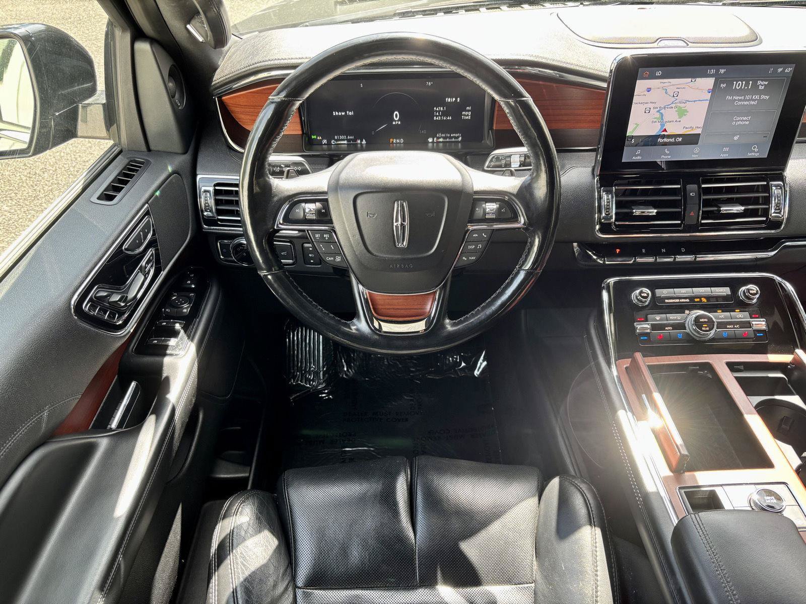 Used 2021 Lincoln Navigator Reserve AWD/4WD image 2