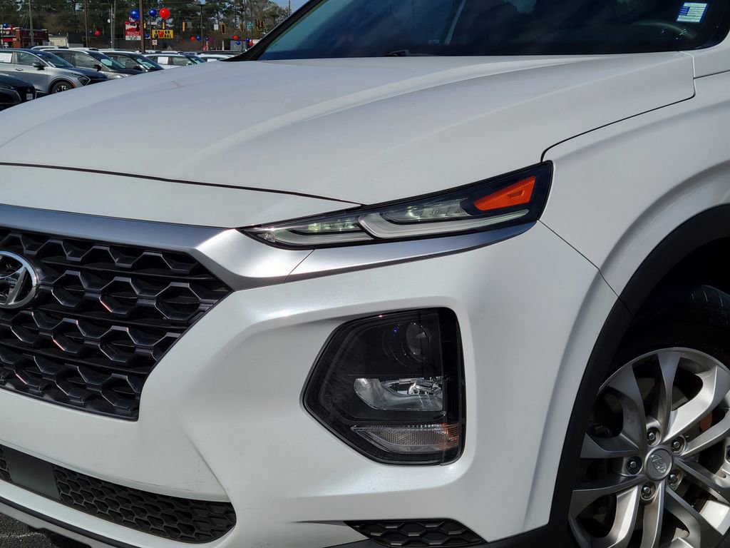 Used 2019 Hyundai Santa Fe SE image 10