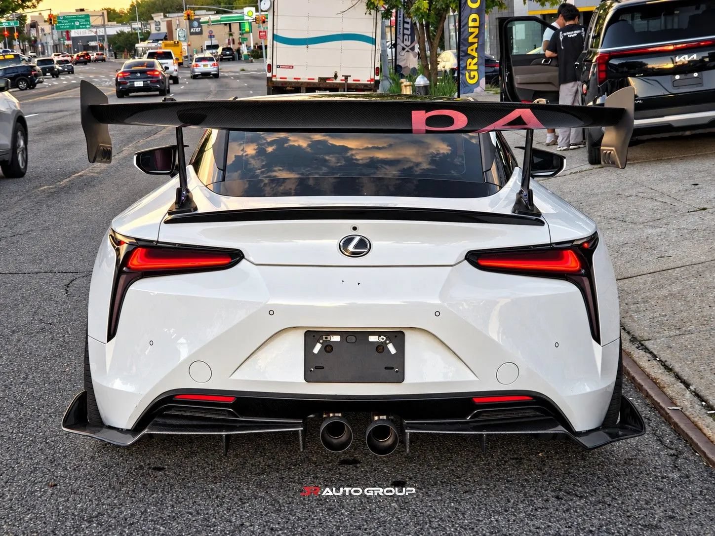 Used 2018 Lexus LC 500 Coupe w/ Touring Package RWD image 10