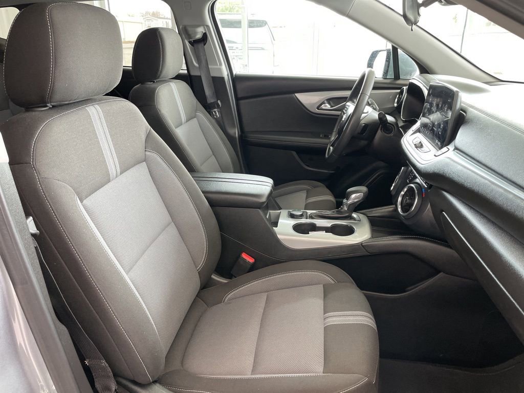 Used 2025 Chevrolet Blazer LT AWD/4WD image 18