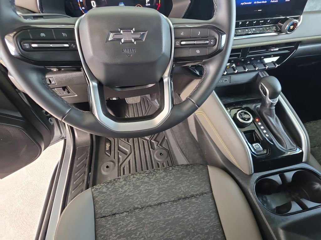 Used 2024 Chevrolet Colorado ZR2 w/ ZR2 Bison Edition image 11