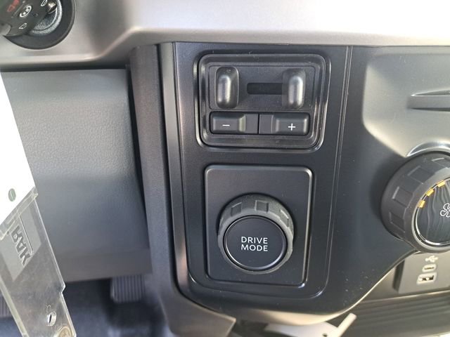 New 2025 Ford F350 XL w/ XL Chrome Package image 19