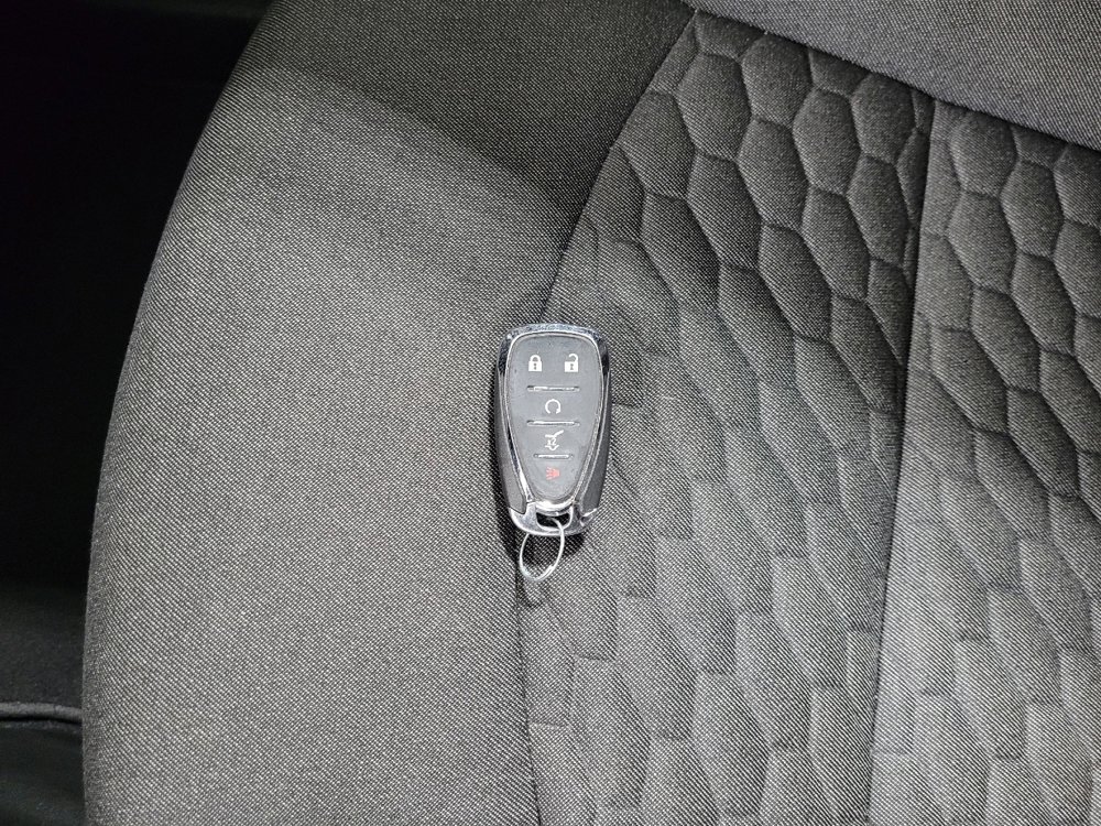 Used 2020 Chevrolet Equinox LT image 32