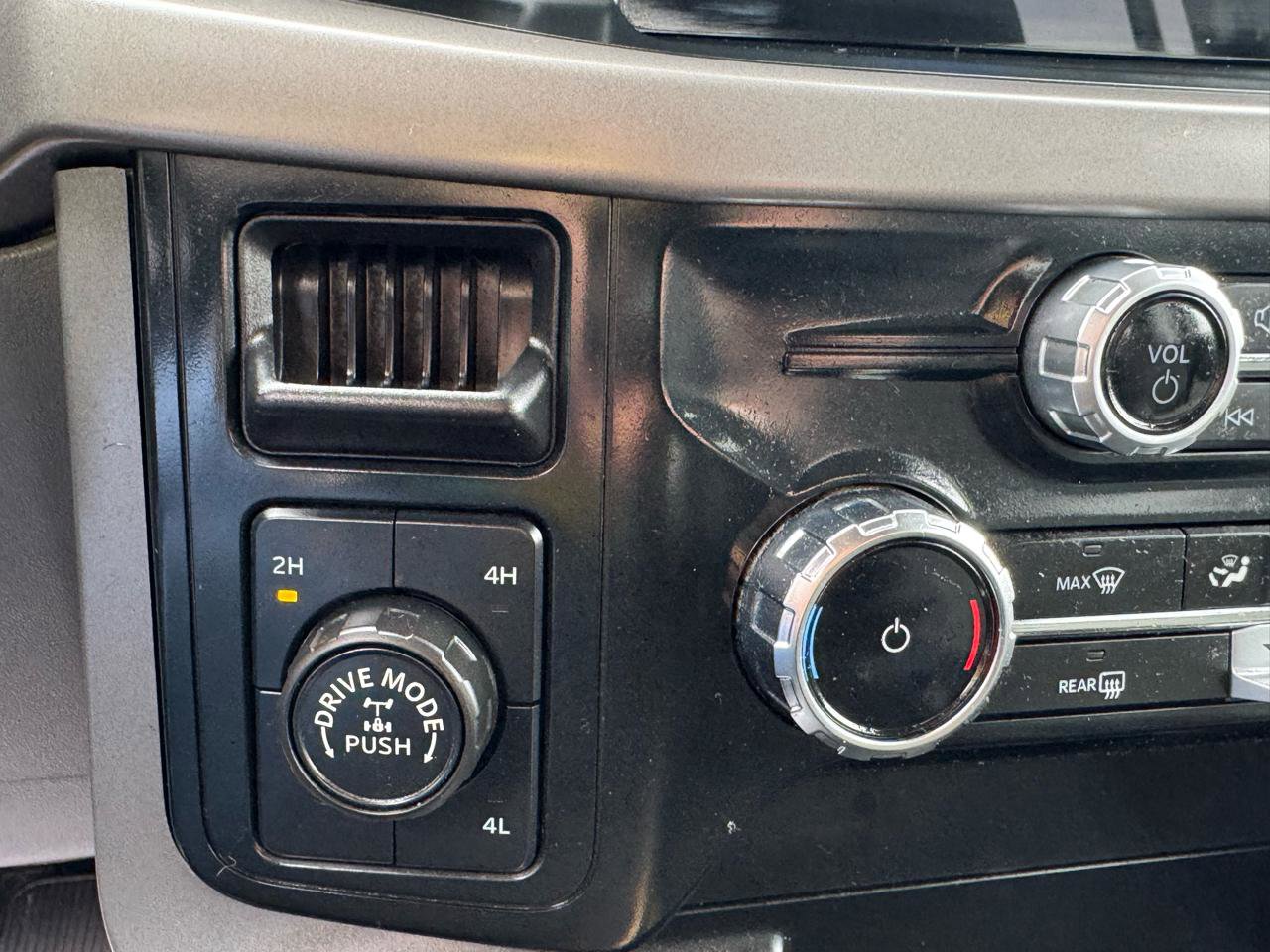 Used 2024 Ford F150 XLT w/ Mobile Office Package image 27