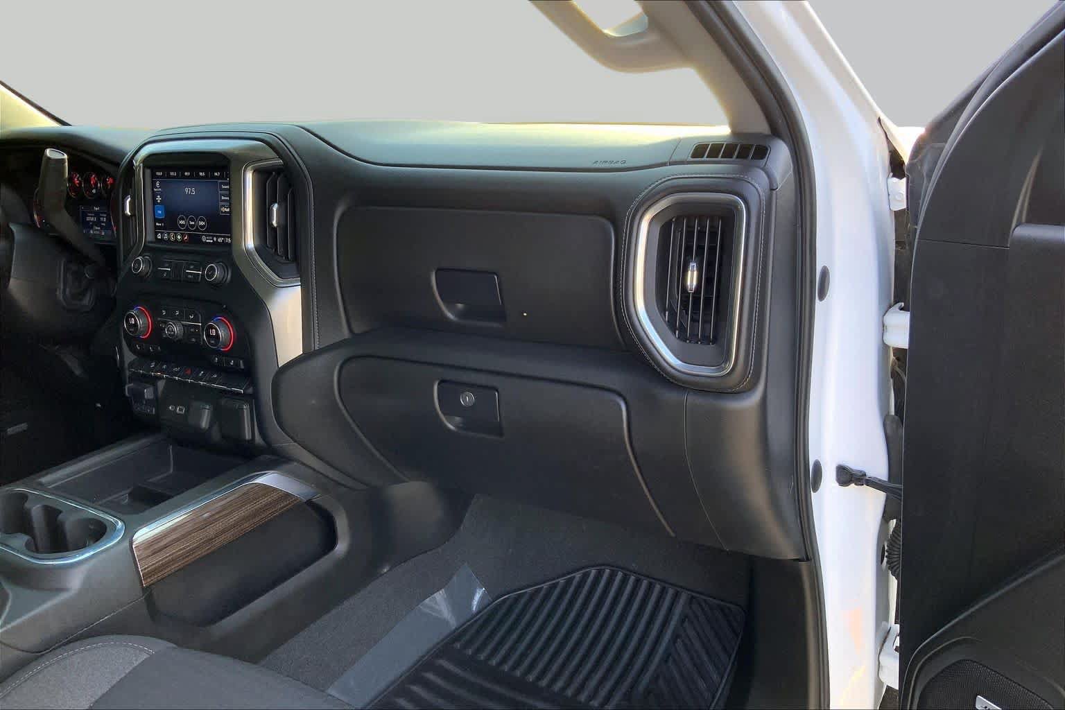 Used 2021 Chevrolet Silverado 1500 LT Trail Boss w/ Convenience Package II AWD/4WD image 18