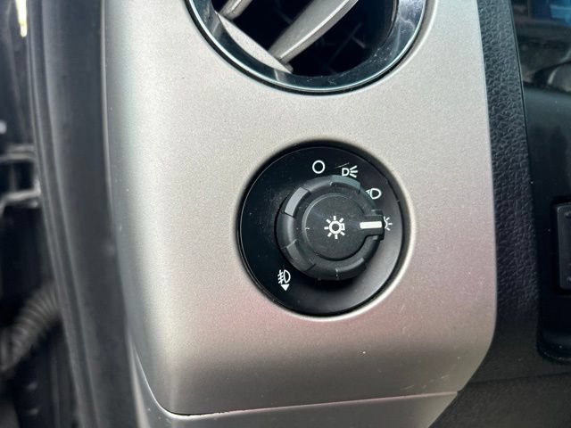 Used 2015 Ford Expedition EL XLT w/ Equipment Group 202A RWD image 14