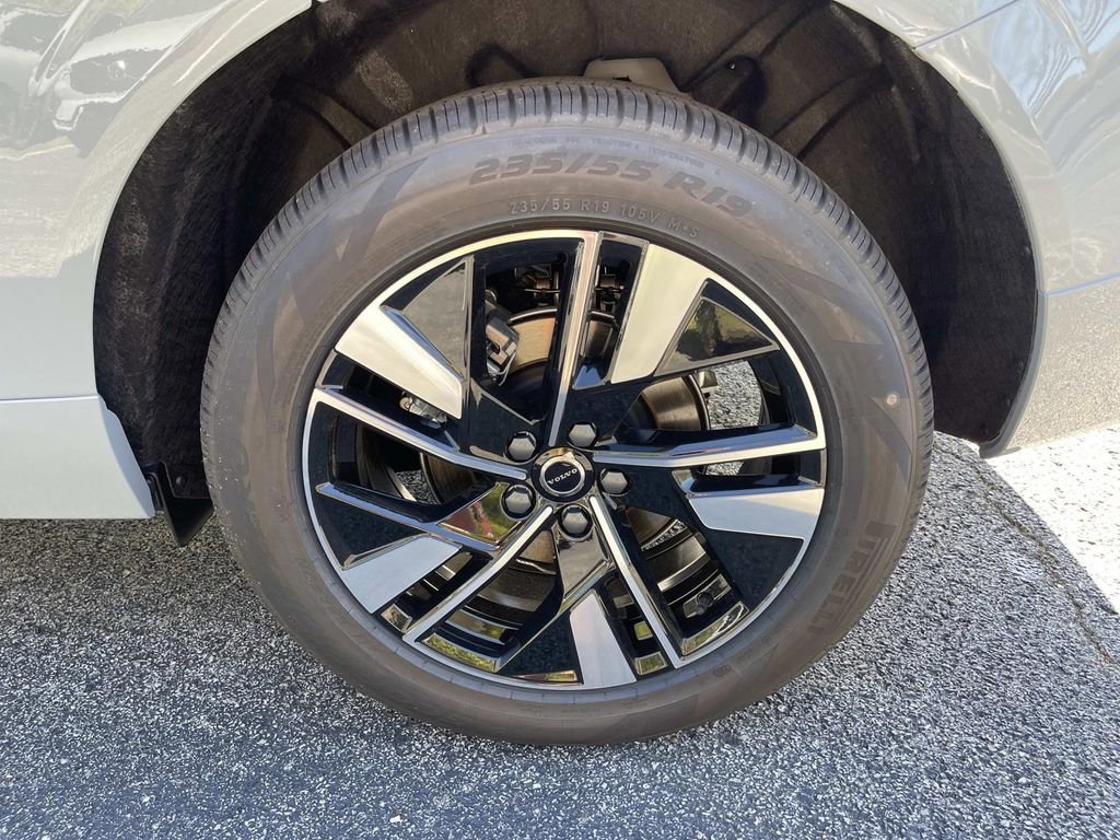 New 2026 Volvo XC60 B5 Plus w/ Climate Package image 11