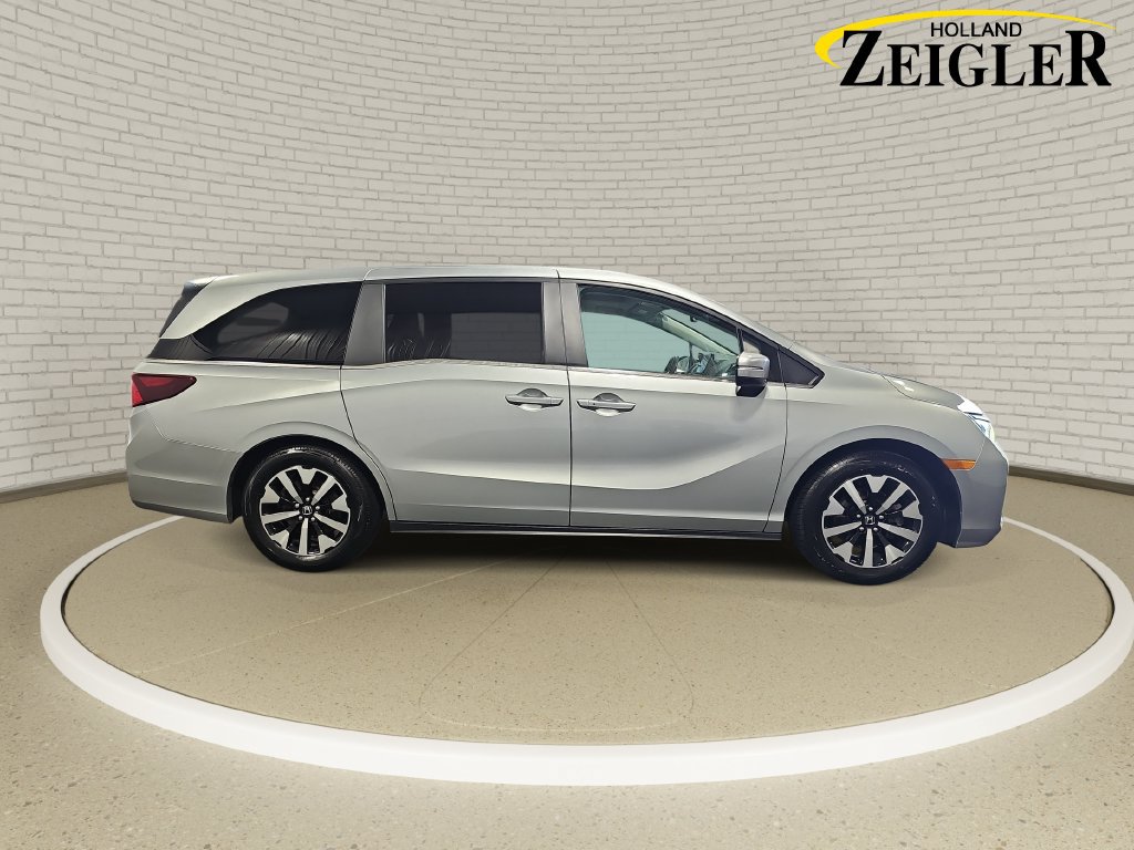 Used 2025 Honda Odyssey EX-L image 4