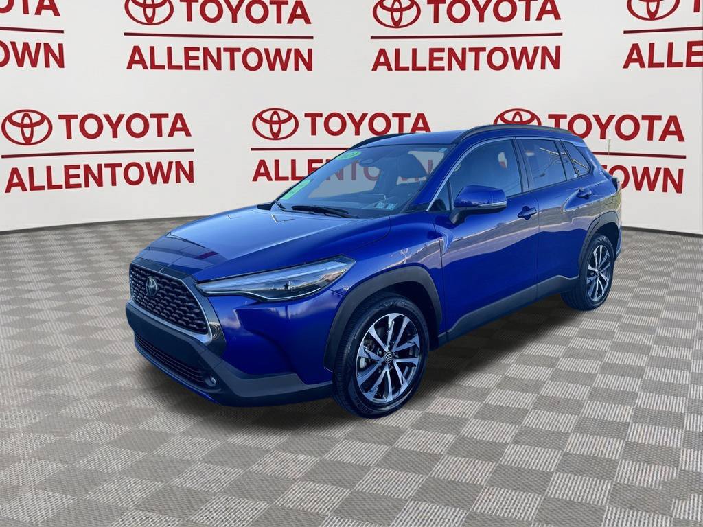 Used 2024 Toyota Corolla Cross XLE w/ Convenience Package AWD/4WD image 13
