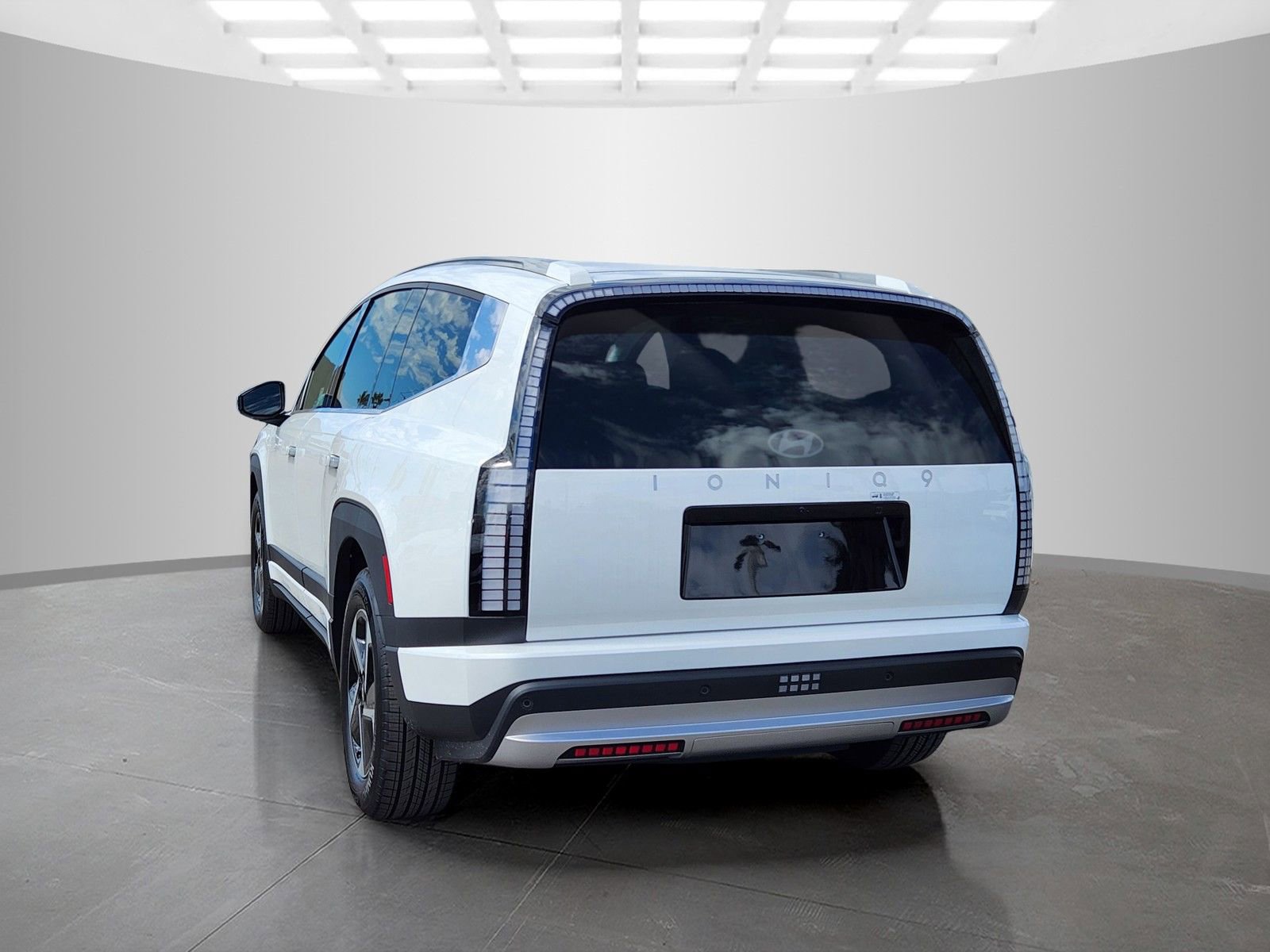 New 2026 Hyundai Ioniq 9 S image 4
