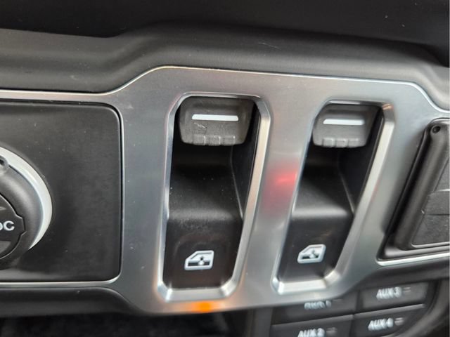 Used 2021 Jeep Wrangler Sport AWD/4WD image 25