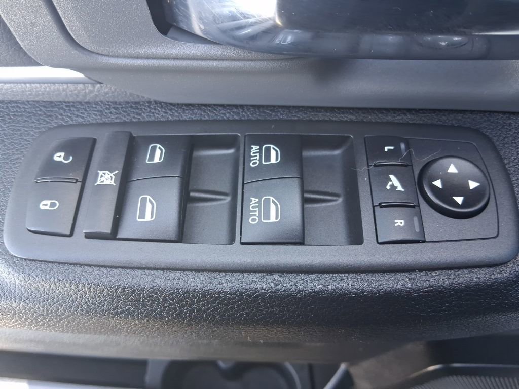 Used 2022 RAM 1500 Classic SLT w/ Electronics Group image 21