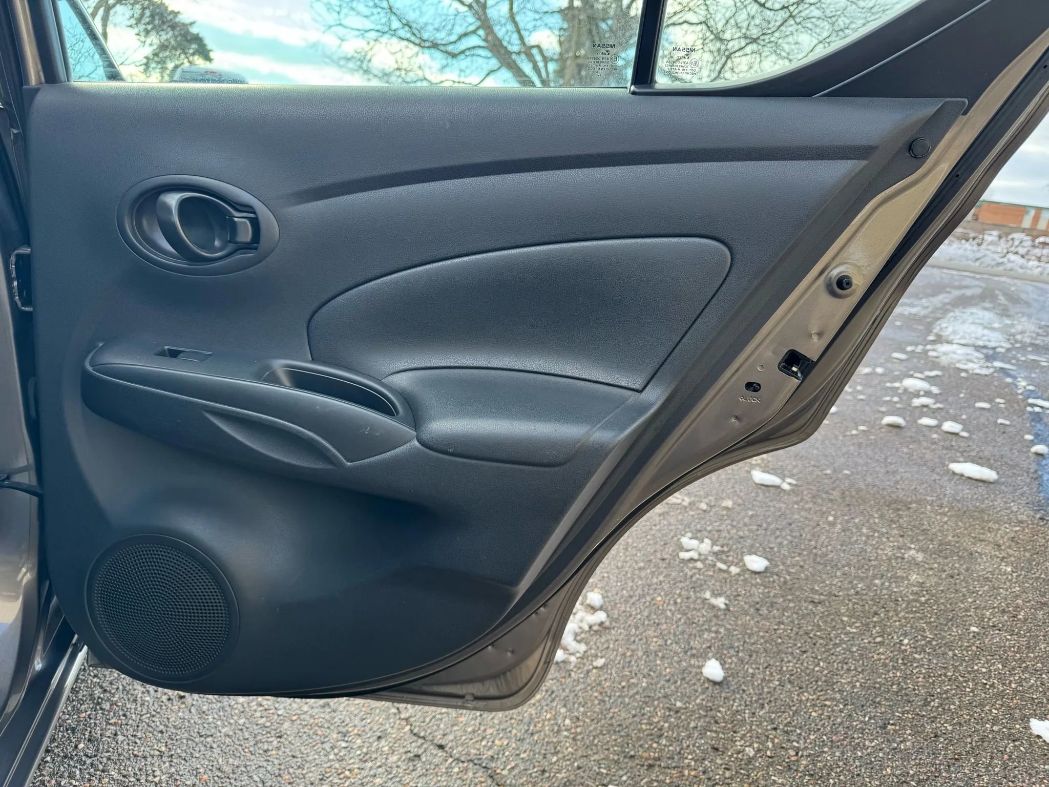 Used 2012 Nissan Versa SV w/ Convenience Pkg image 30