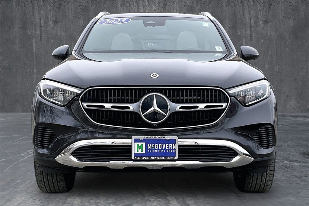 Used 2023 Mercedes-Benz GLC 300 4MATIC image 2
