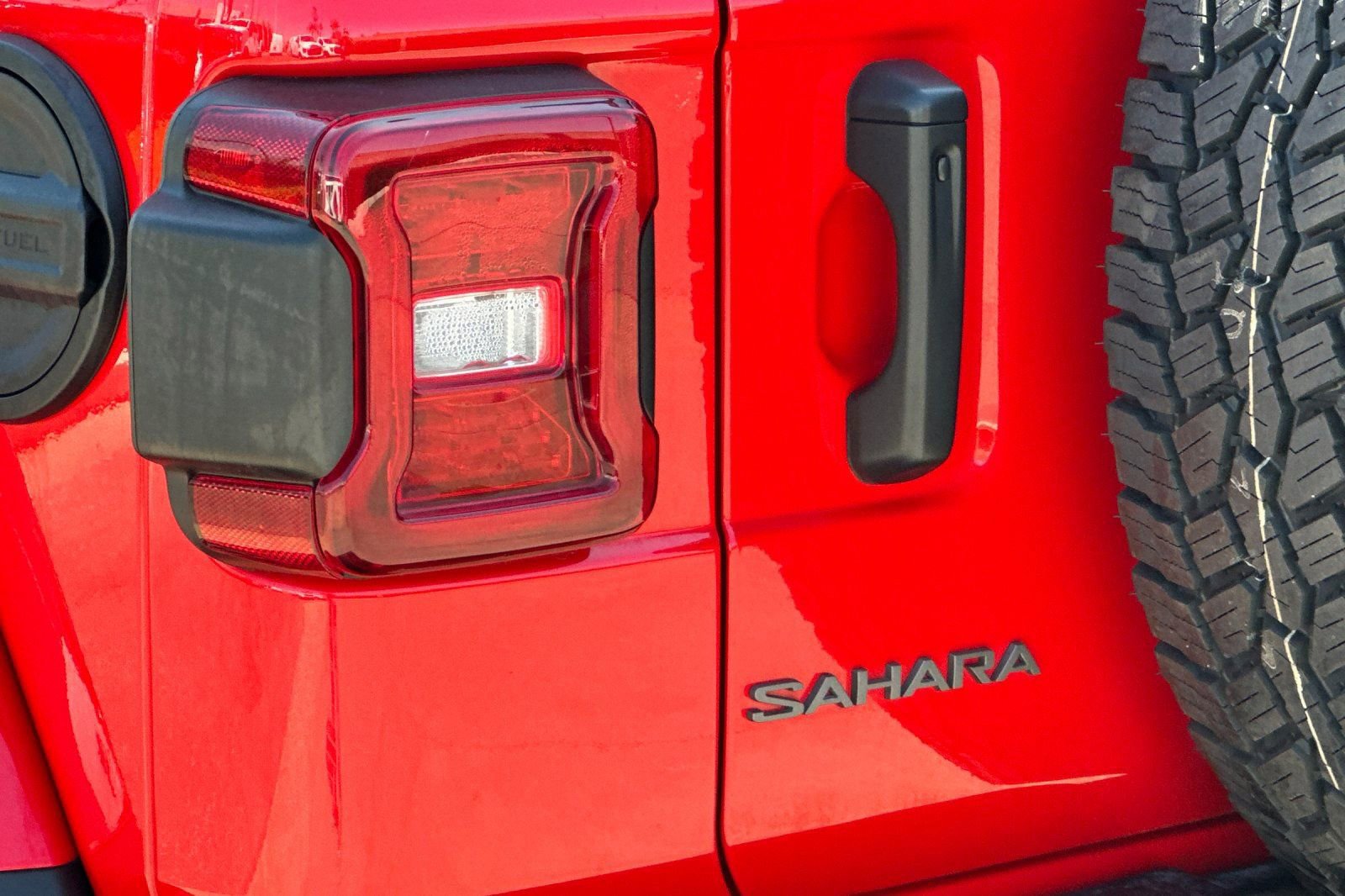 Used 2025 Jeep Wrangler Unlimited Sahara AWD/4WD image 27