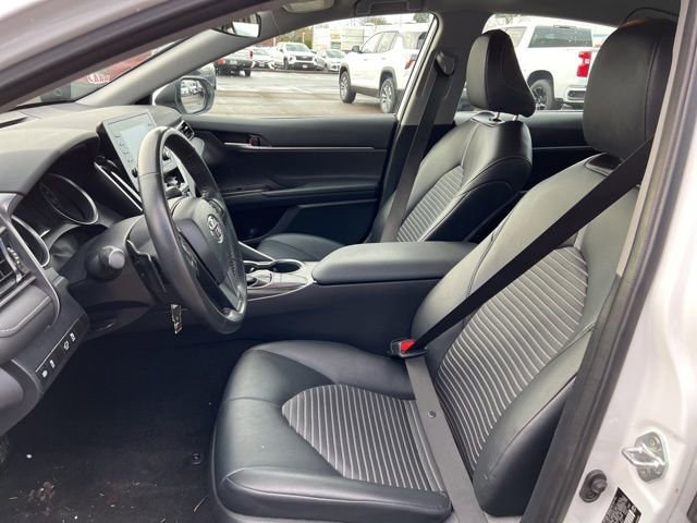 Used 2024 Toyota Camry SE image 18