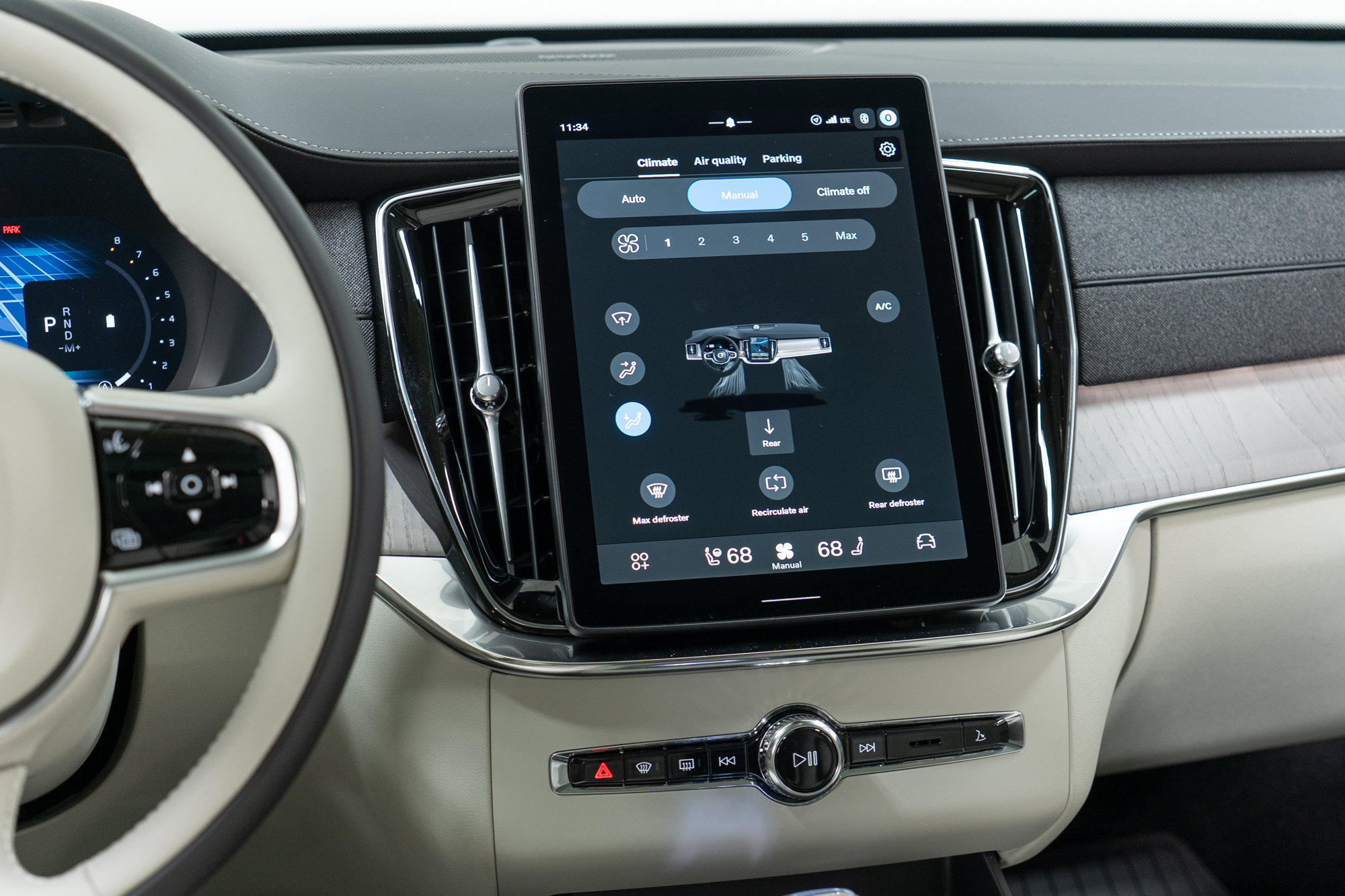 New 2027 Volvo XC90 B6 Ultra AWD/4WD image 19