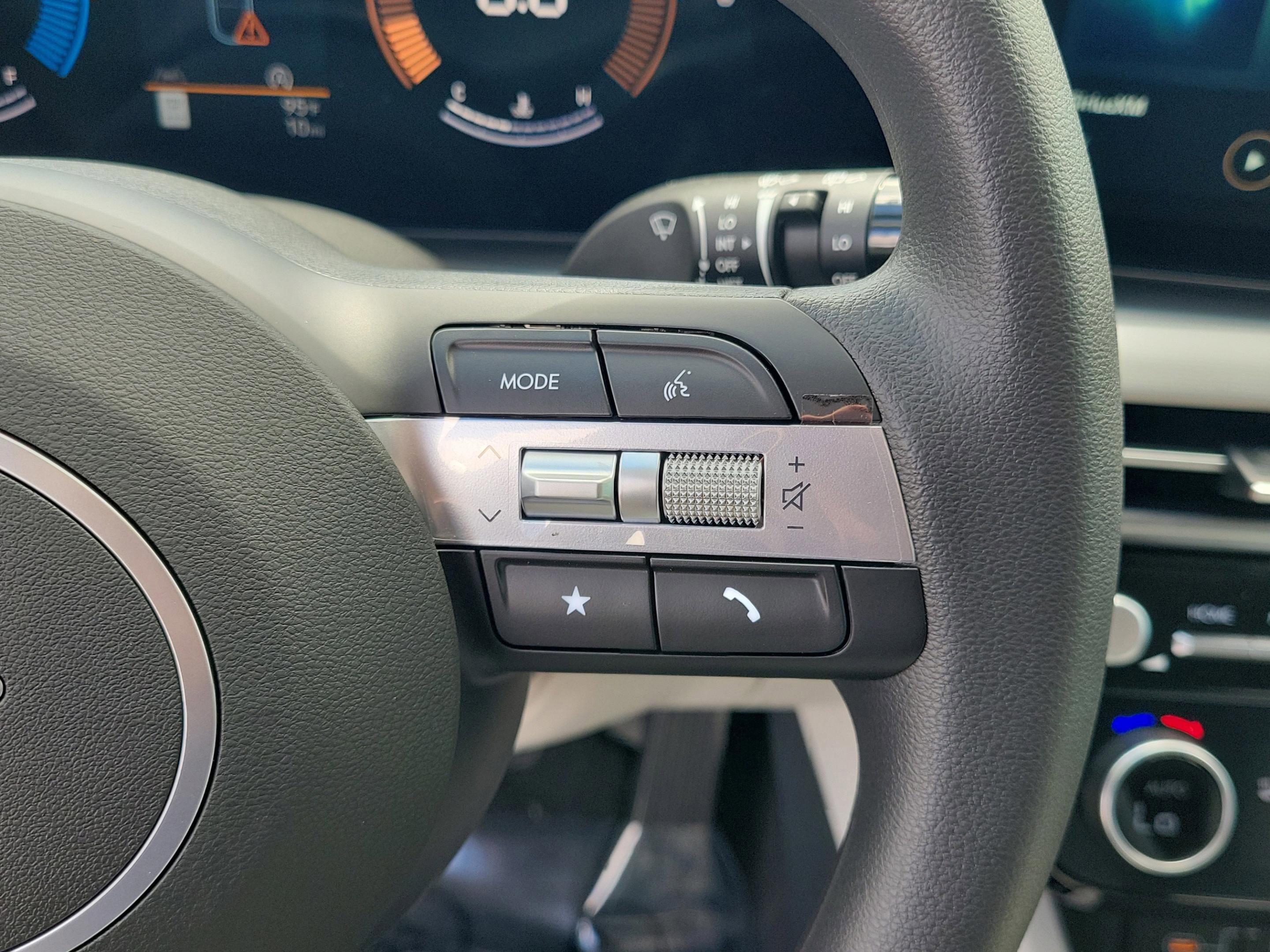 New 2026 Hyundai Tucson SEL image 18