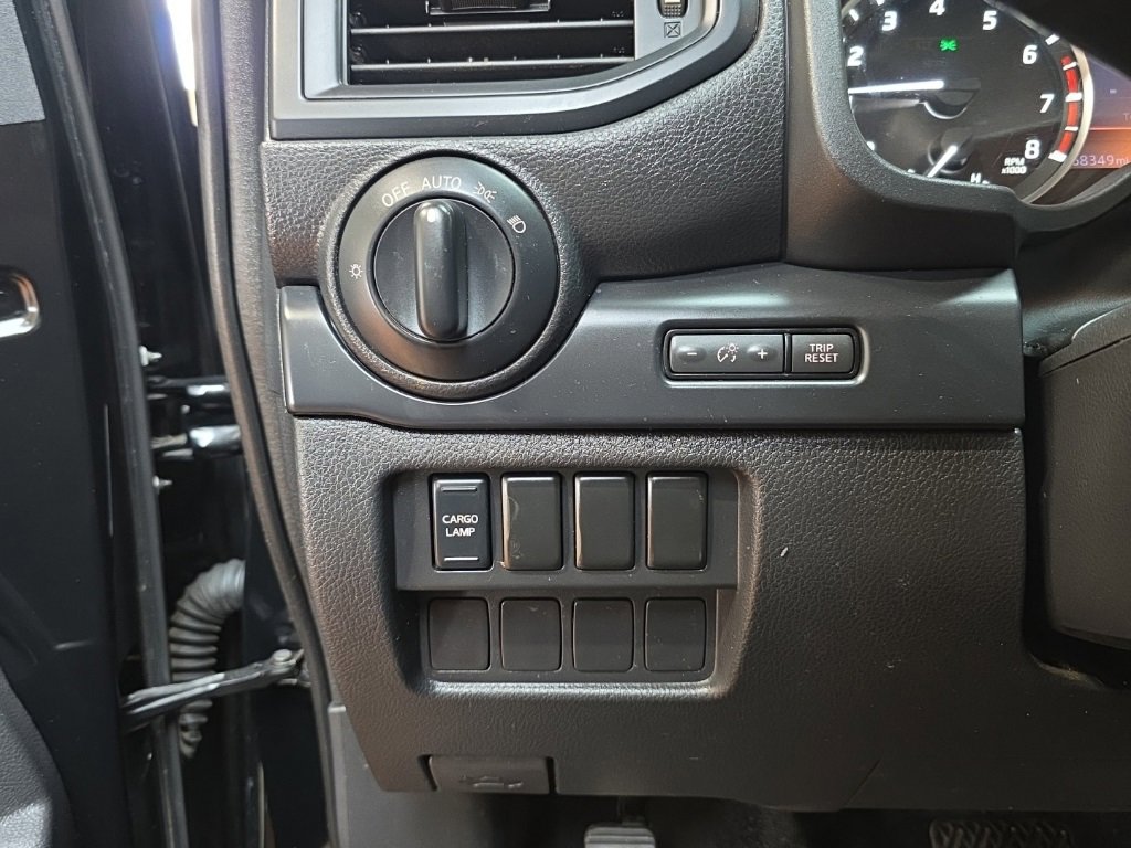 Used 2021 Nissan Titan S w/ S Utility Package image 17