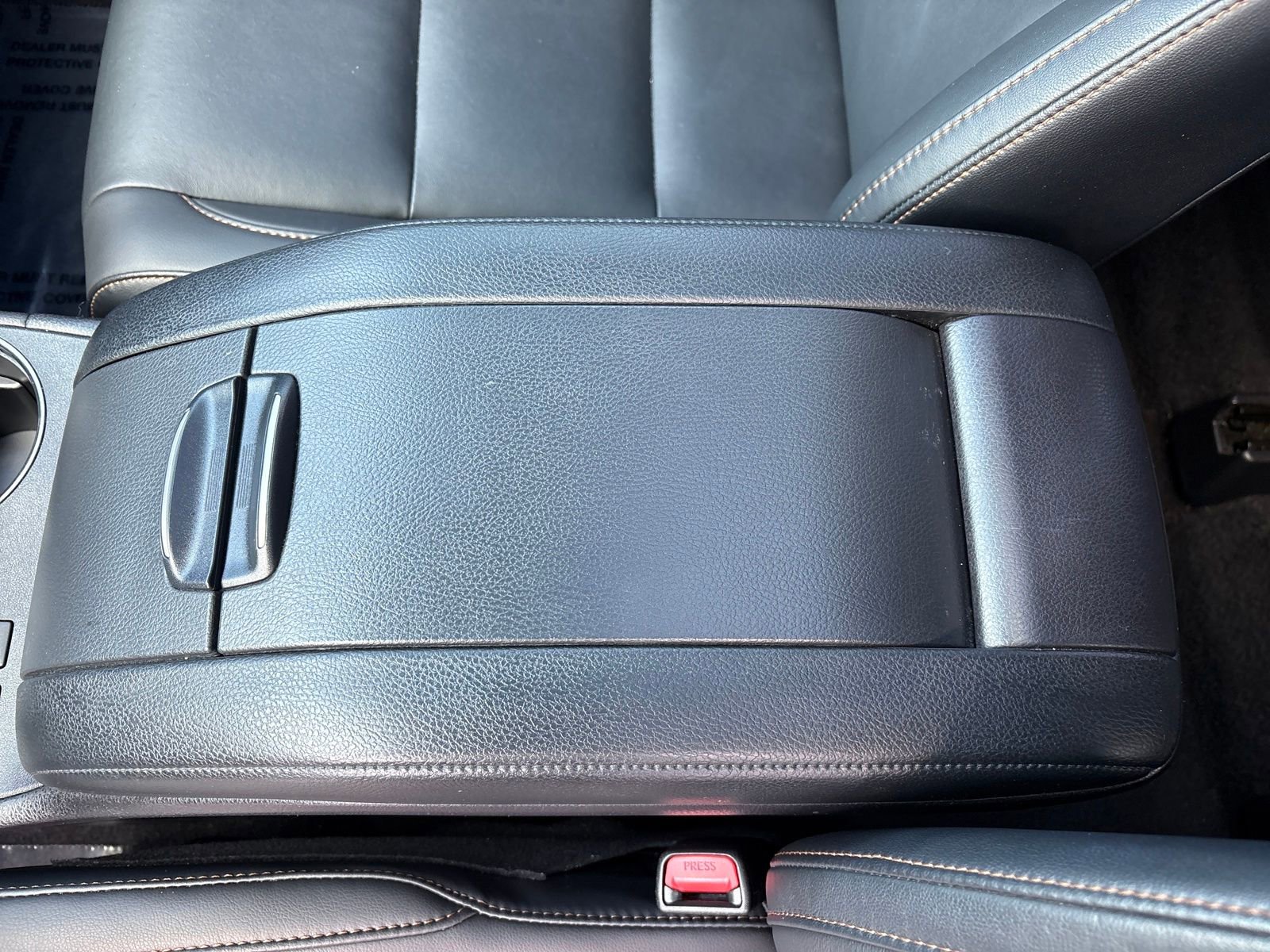 Used 2019 Toyota Highlander XLE w/ Carpet Mat Package (TMS) image 29