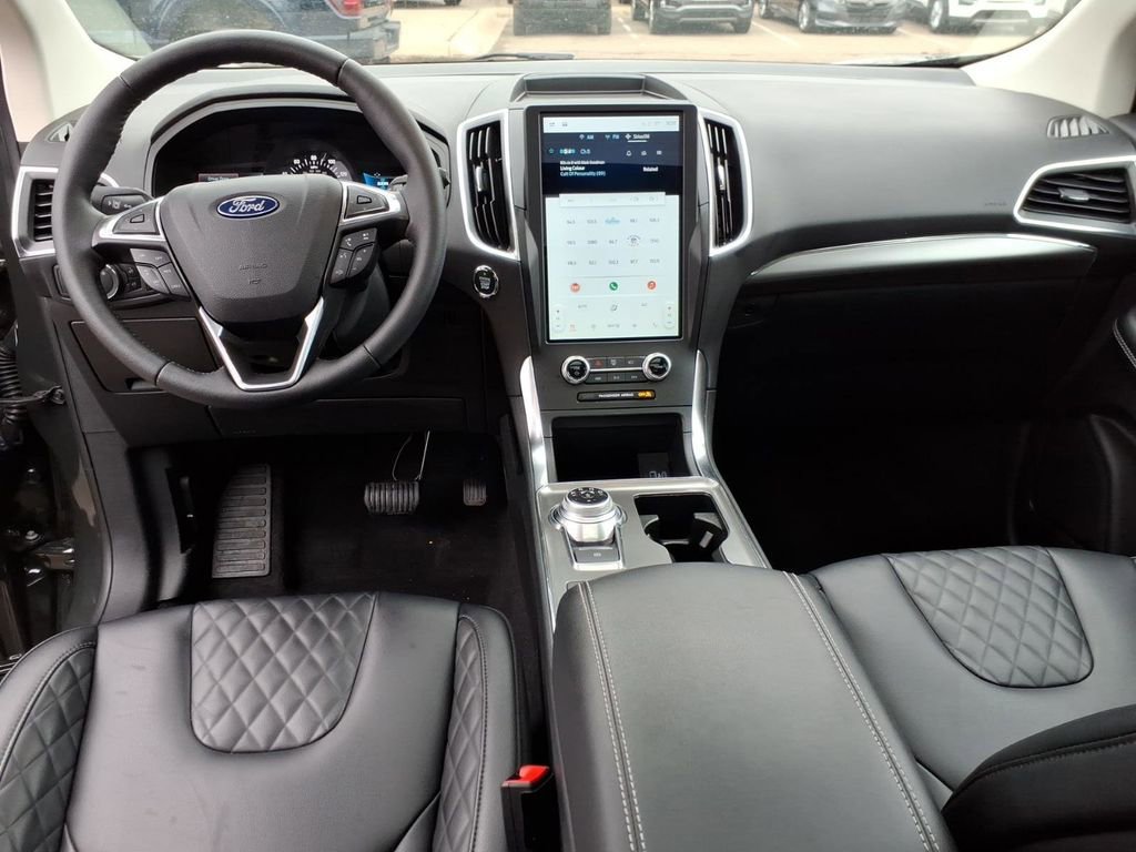 Used 2024 Ford Edge Titanium image 12